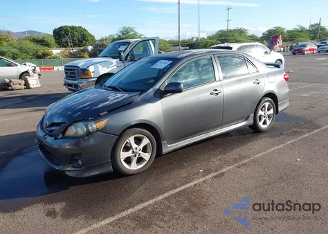 2013 Toyota Corolla S/S Special Edition из США, поврежденный, VIN 2T1BU4EE3DC998262